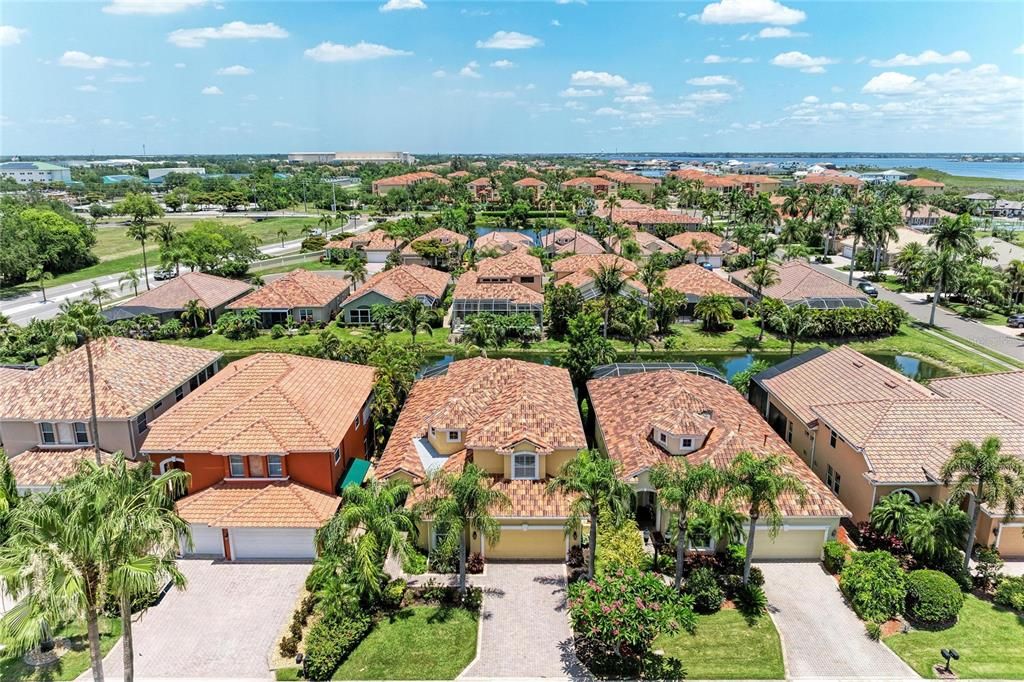 На продажу: $849,900 (4 спален, 2 ванн, 2954 Квадратных фут)