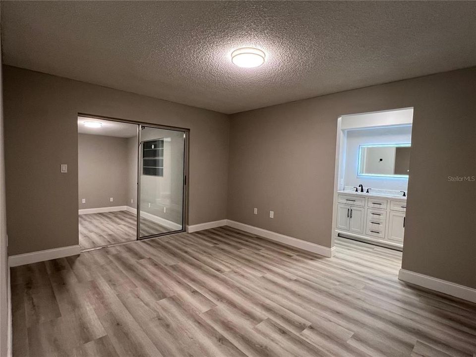 For Rent: $3,000 (4 beds, 2 baths, 2010 Square Feet)