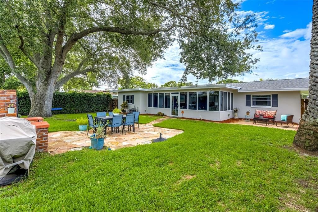 For Sale: $488,000 (3 beds, 2 baths, 1616 Square Feet)