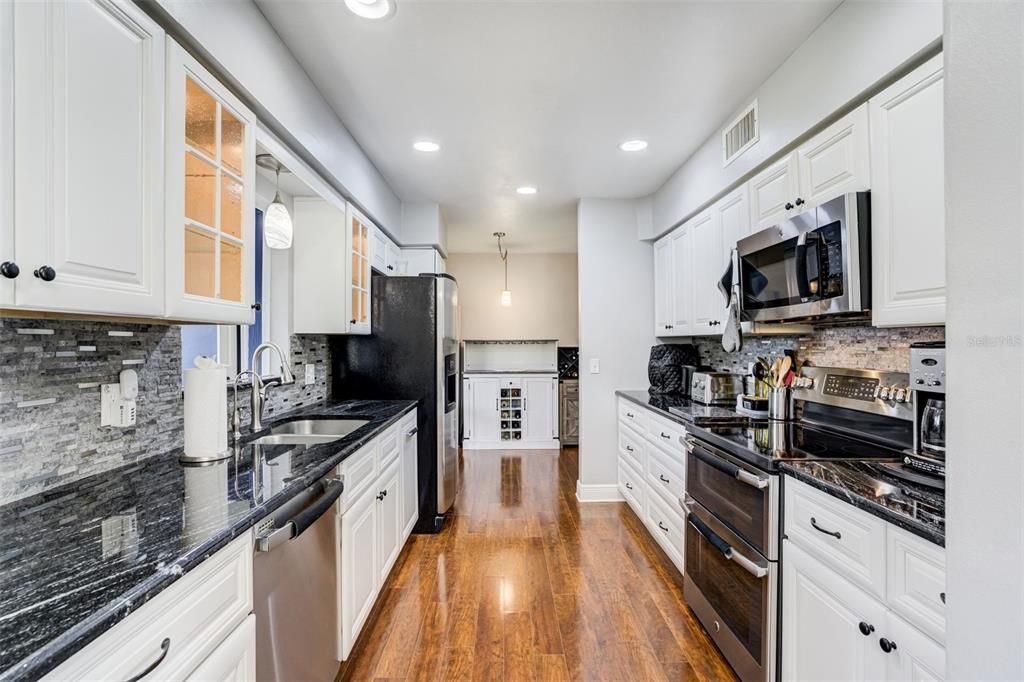 For Sale: $488,000 (3 beds, 2 baths, 1616 Square Feet)