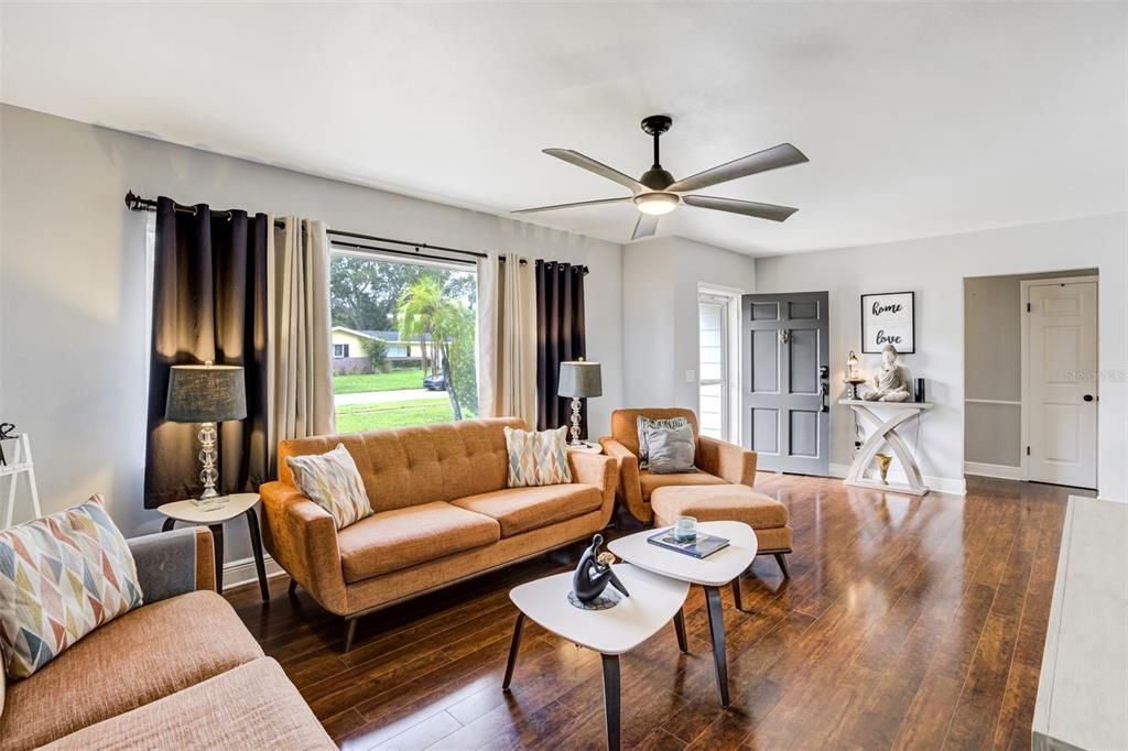 For Sale: $488,000 (3 beds, 2 baths, 1616 Square Feet)