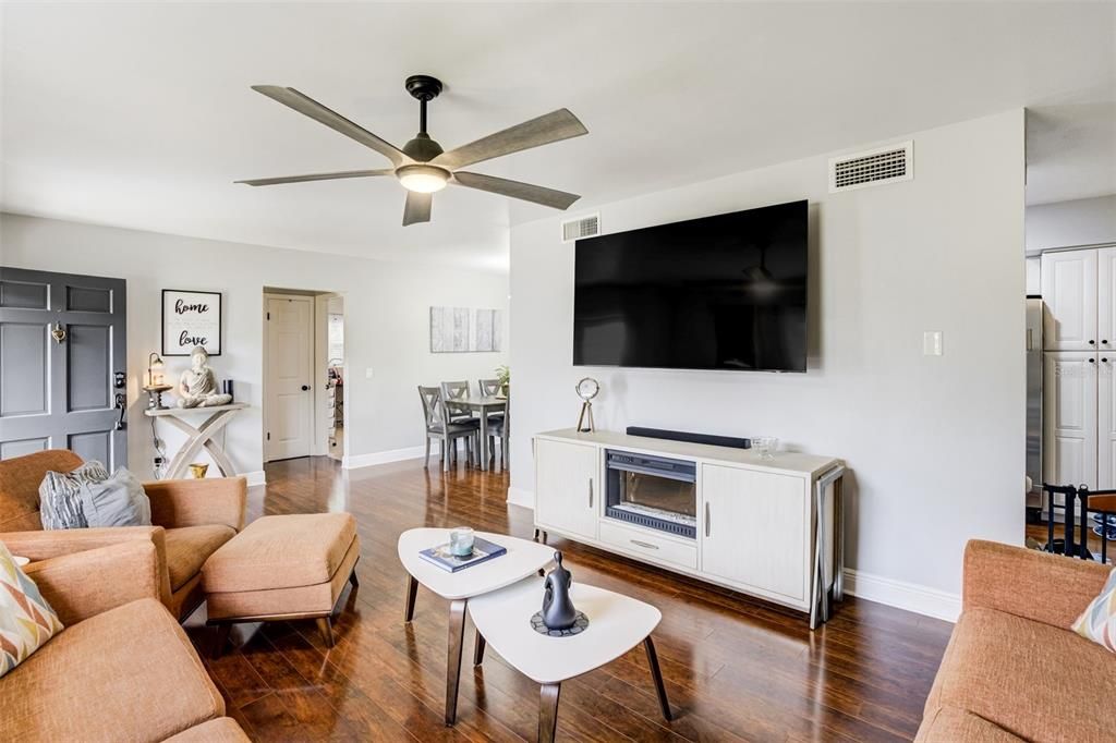For Sale: $488,000 (3 beds, 2 baths, 1616 Square Feet)