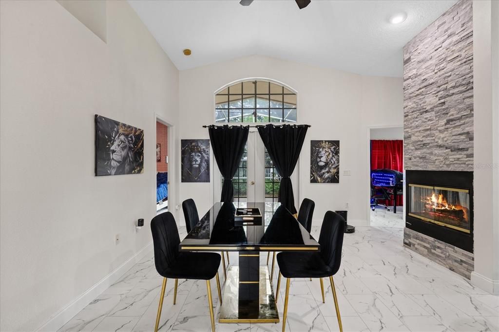 For Sale: $370,000 (4 beds, 2 baths, 1719 Square Feet)