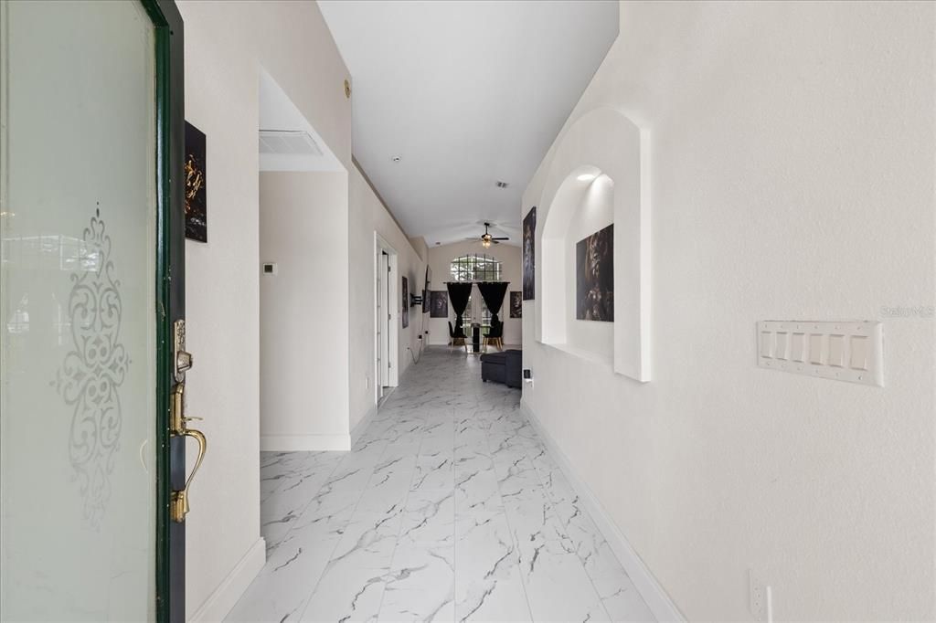 For Sale: $370,000 (4 beds, 2 baths, 1719 Square Feet)