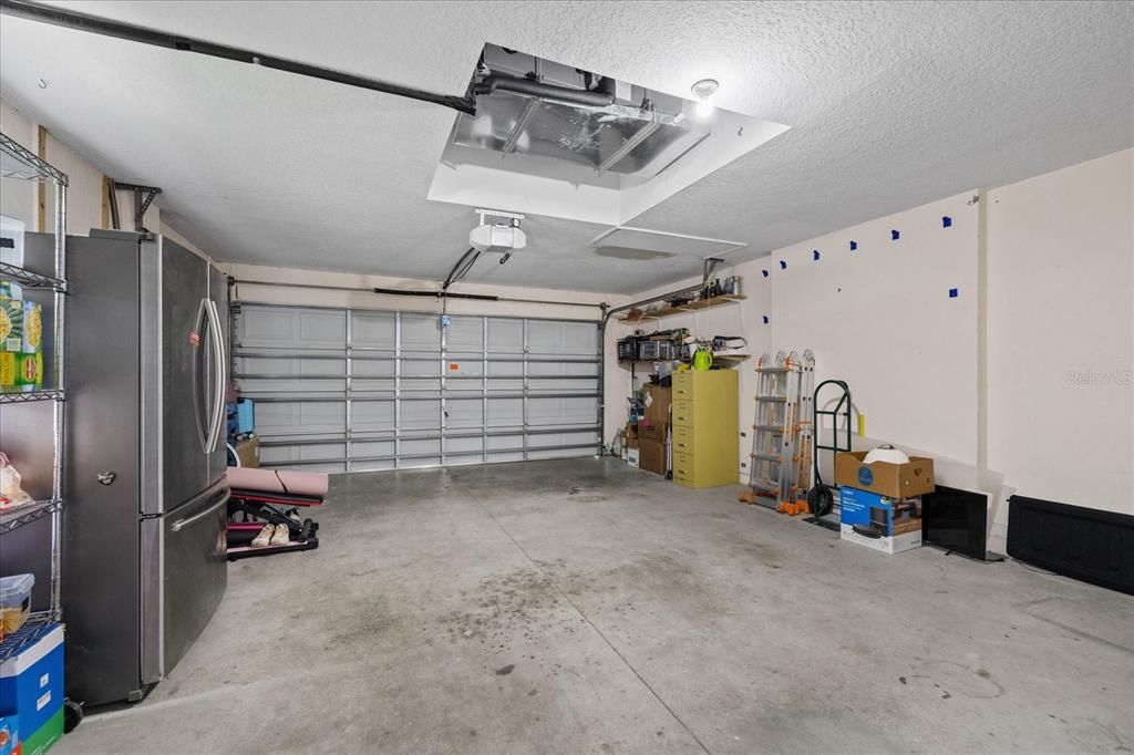 For Sale: $370,000 (4 beds, 2 baths, 1719 Square Feet)