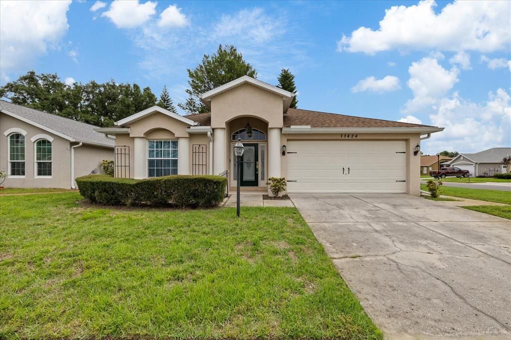 For Sale: $370,000 (4 beds, 2 baths, 1719 Square Feet)
