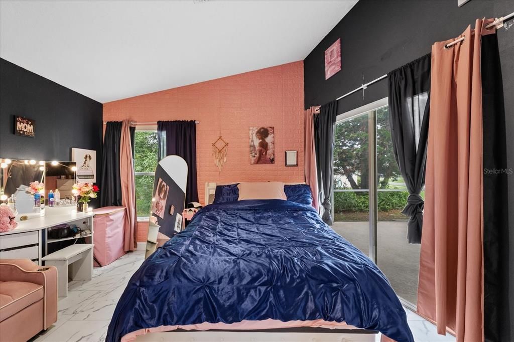 For Sale: $370,000 (4 beds, 2 baths, 1719 Square Feet)