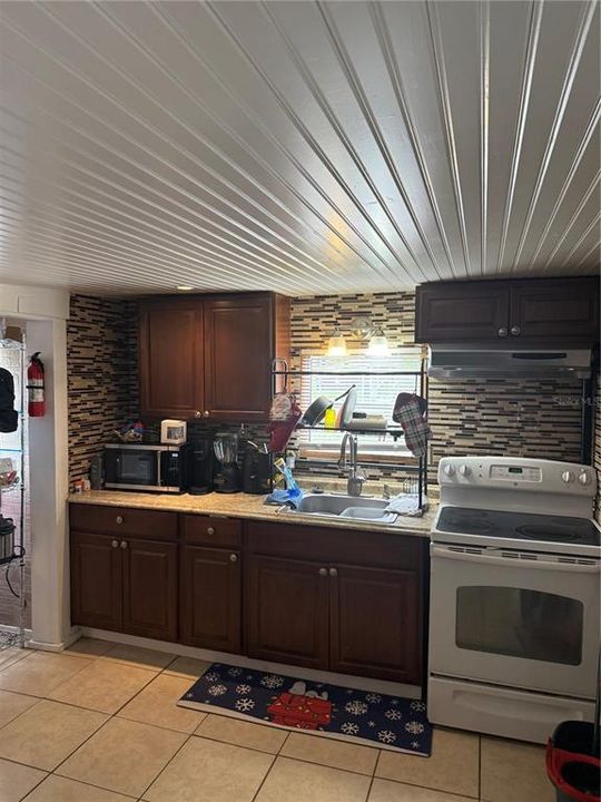 En Venta: $92,000 (3 camas, 2 baños, 1100 Pies cuadrados)