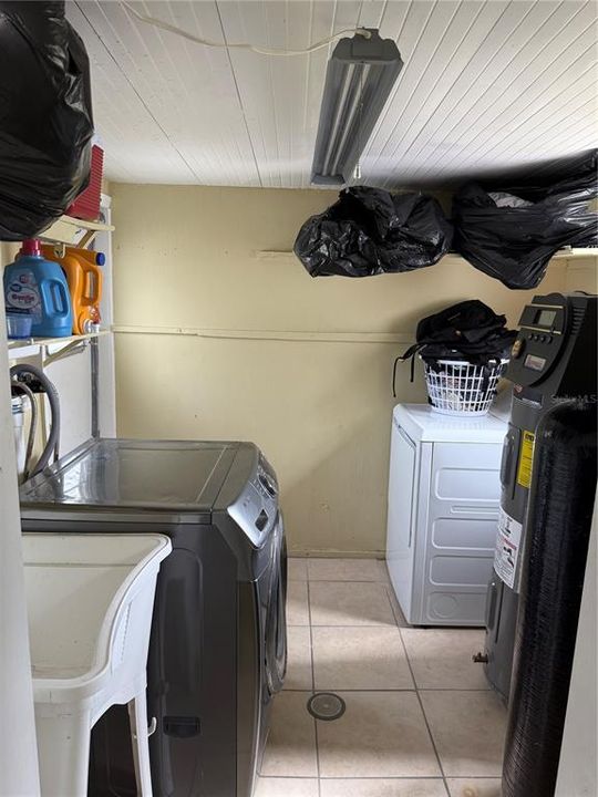En Venta: $92,000 (3 camas, 2 baños, 1100 Pies cuadrados)