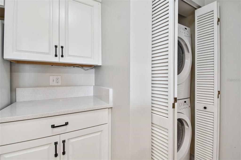 В аренду: $1,850 (1 спален, 1 ванн, 832 Квадратных фут)