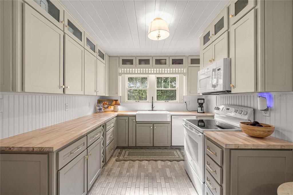 En Venta: $495,000 (3 camas, 2 baños, 1882 Pies cuadrados)
