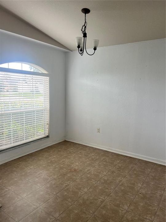 For Sale: $328,468 (3 beds, 2 baths, 1483 Square Feet)