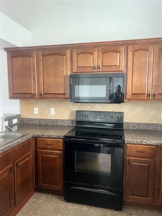 For Sale: $328,468 (3 beds, 2 baths, 1483 Square Feet)