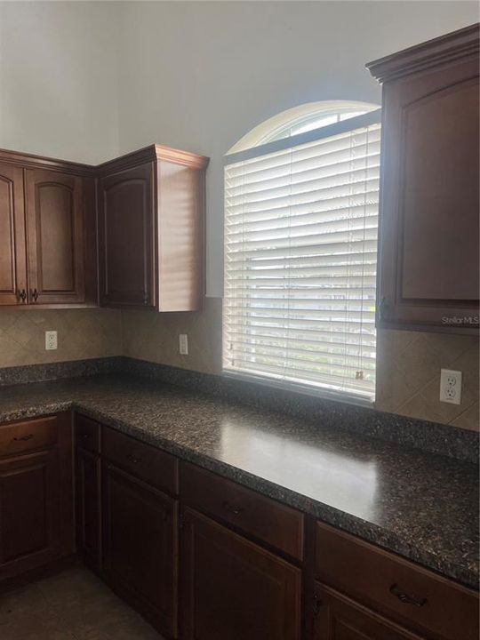 For Sale: $328,468 (3 beds, 2 baths, 1483 Square Feet)