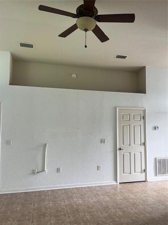 For Sale: $328,468 (3 beds, 2 baths, 1483 Square Feet)