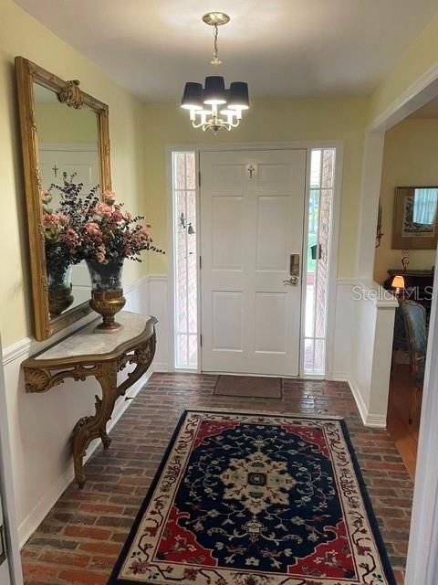 For Sale: $830,000 (4 beds, 3 baths, 2572 Square Feet)
