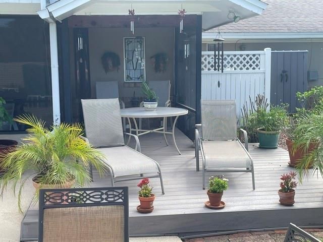 For Sale: $830,000 (4 beds, 3 baths, 2572 Square Feet)
