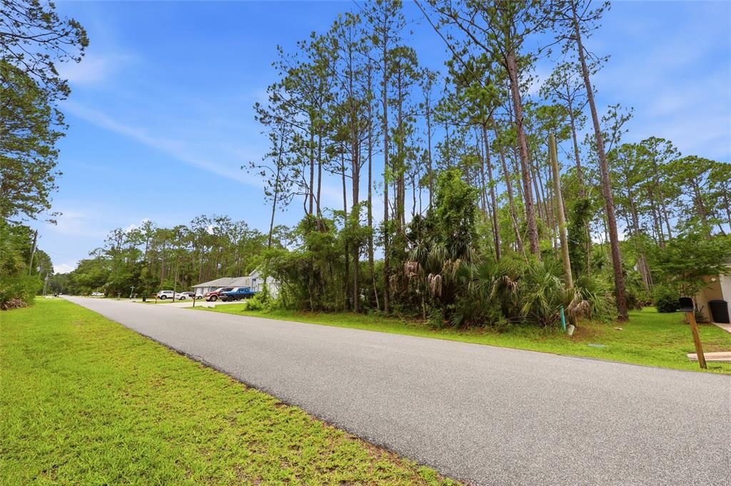 待售: $65,900 (0.23 acres)
