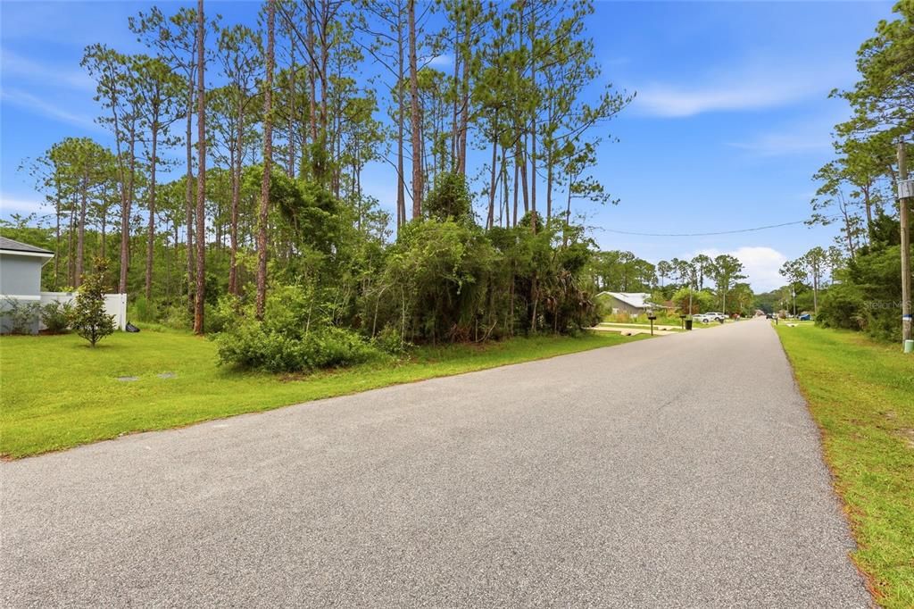 待售: $65,900 (0.23 acres)