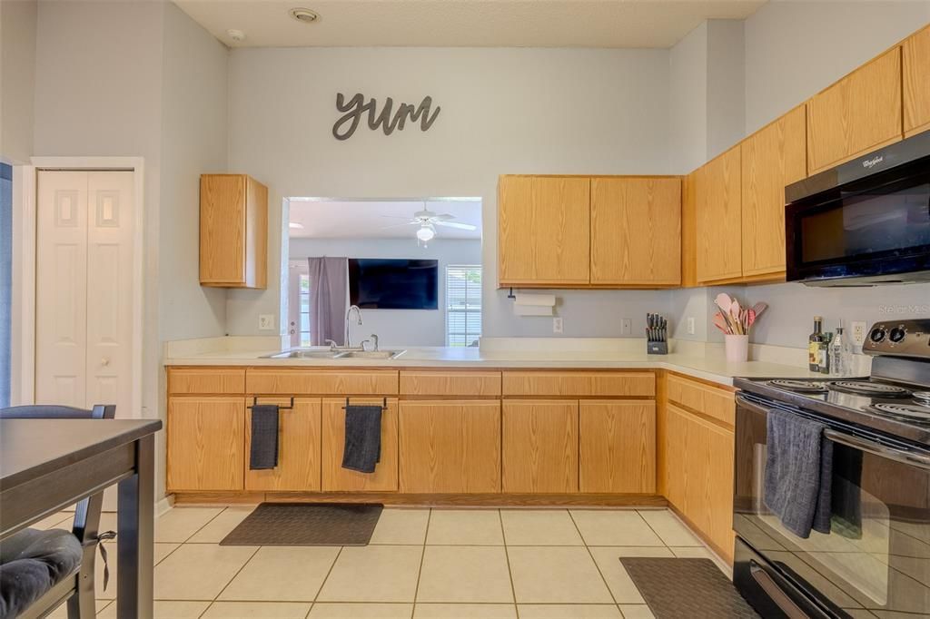 En Venta: $264,900 (3 camas, 2 baños, 1230 Pies cuadrados)