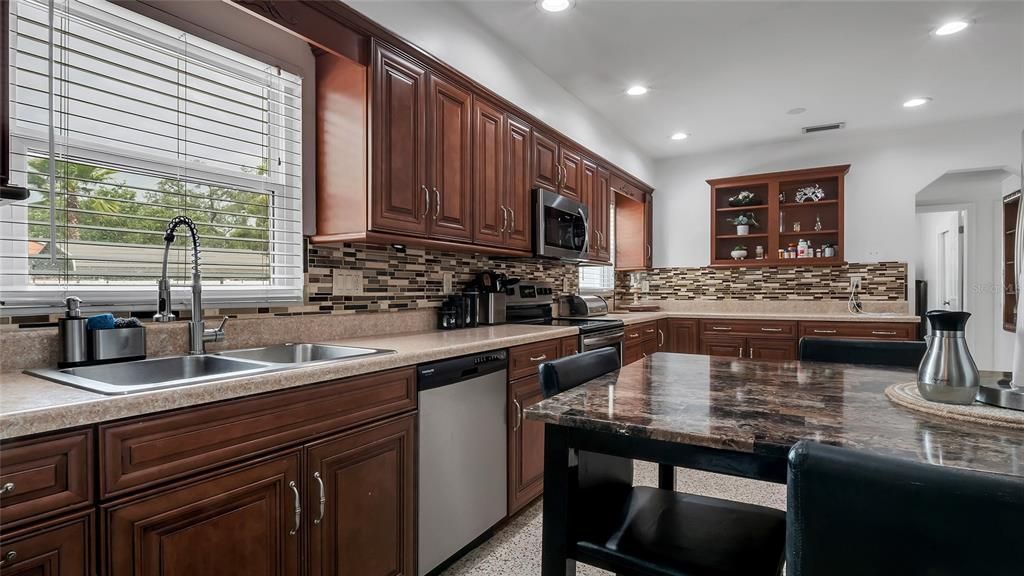 For Sale: $429,999 (3 beds, 2 baths, 1409 Square Feet)