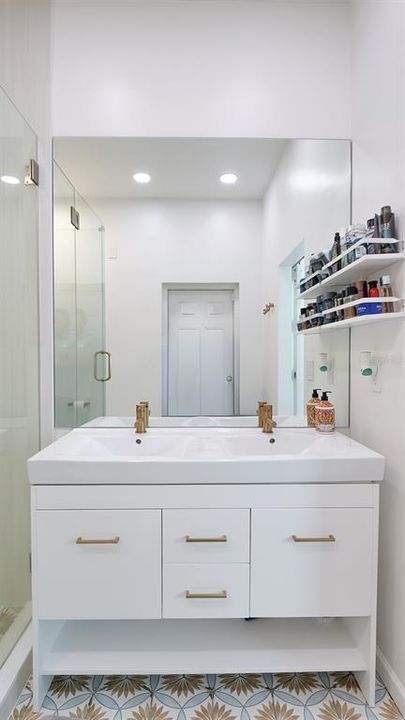 For Sale: $429,999 (3 beds, 2 baths, 1409 Square Feet)