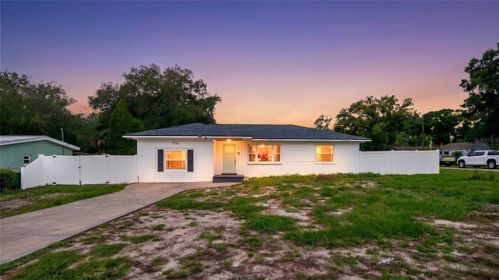 For Sale: $429,999 (3 beds, 2 baths, 1409 Square Feet)