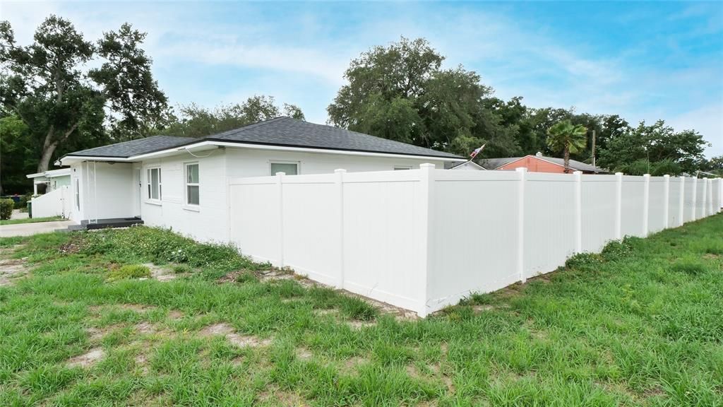 For Sale: $429,999 (3 beds, 2 baths, 1409 Square Feet)
