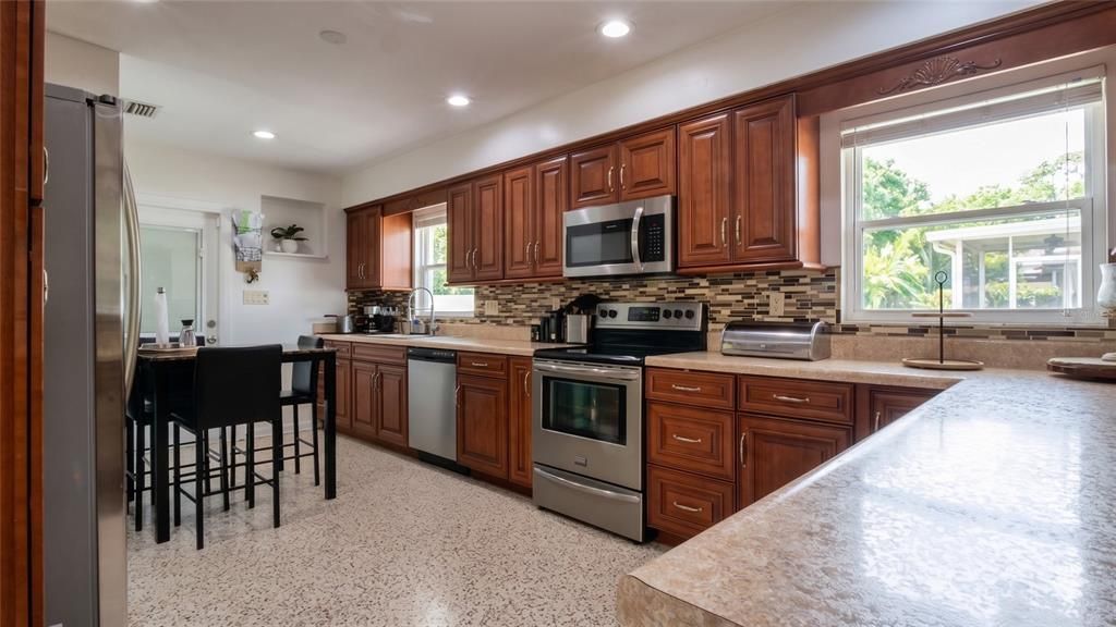 For Sale: $429,999 (3 beds, 2 baths, 1409 Square Feet)