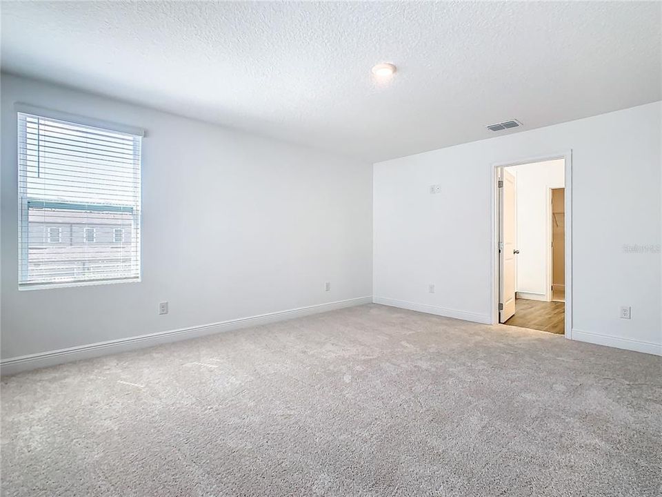 For Sale: $649,000 (4 beds, 3 baths, 2043 Square Feet)