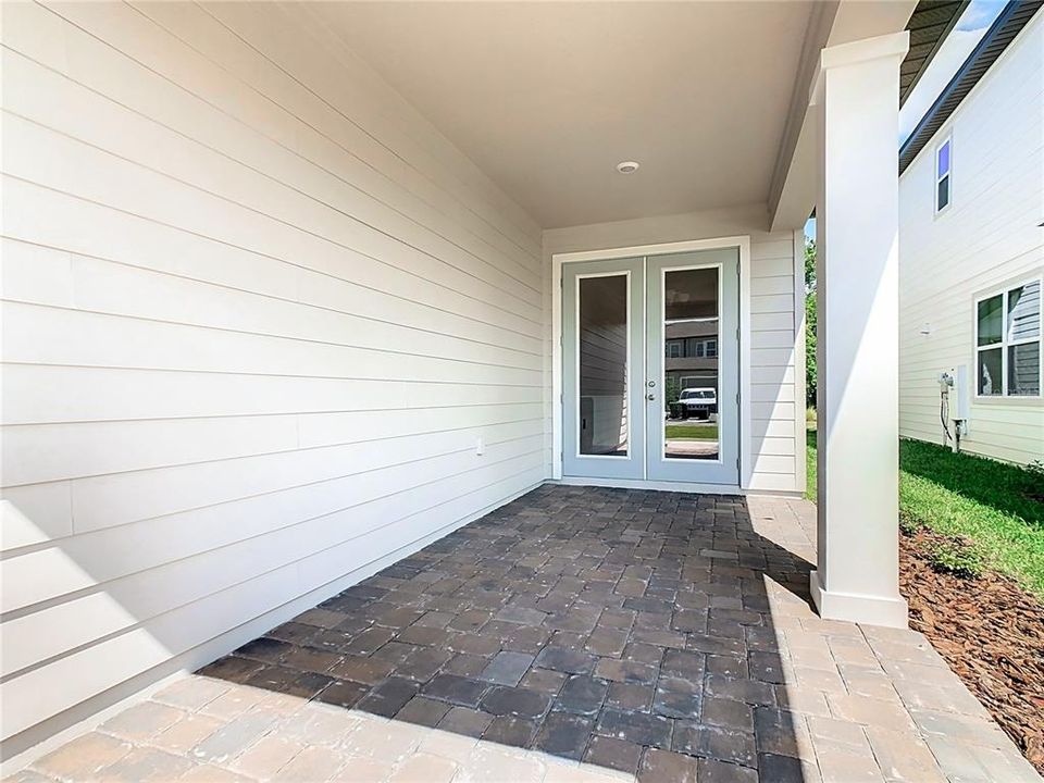 For Sale: $649,000 (4 beds, 3 baths, 2043 Square Feet)