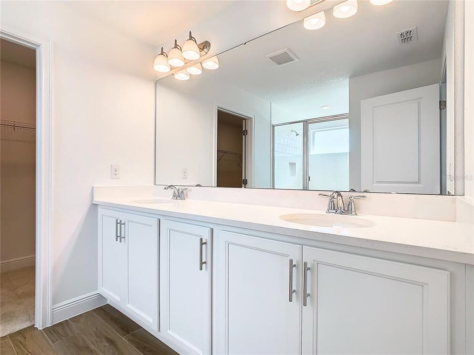 For Sale: $649,000 (4 beds, 3 baths, 2043 Square Feet)