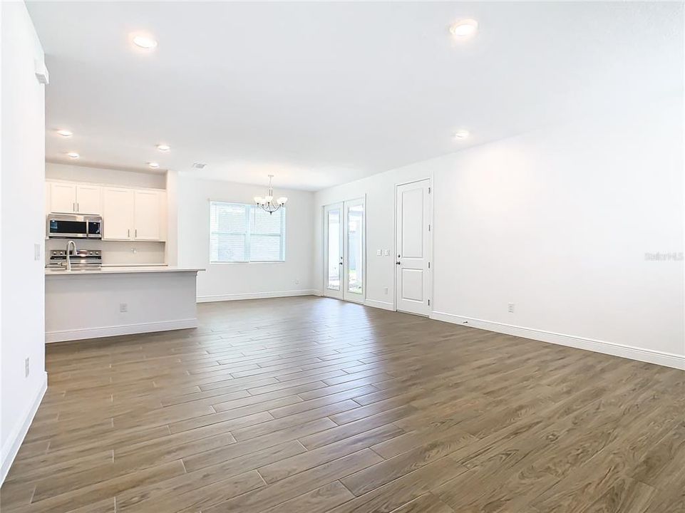For Sale: $649,000 (4 beds, 3 baths, 2043 Square Feet)