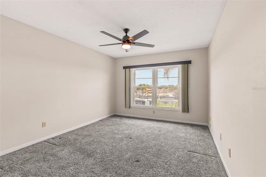 На продажу: $339,900 (3 спален, 2 ванн, 1820 Квадратных фут)