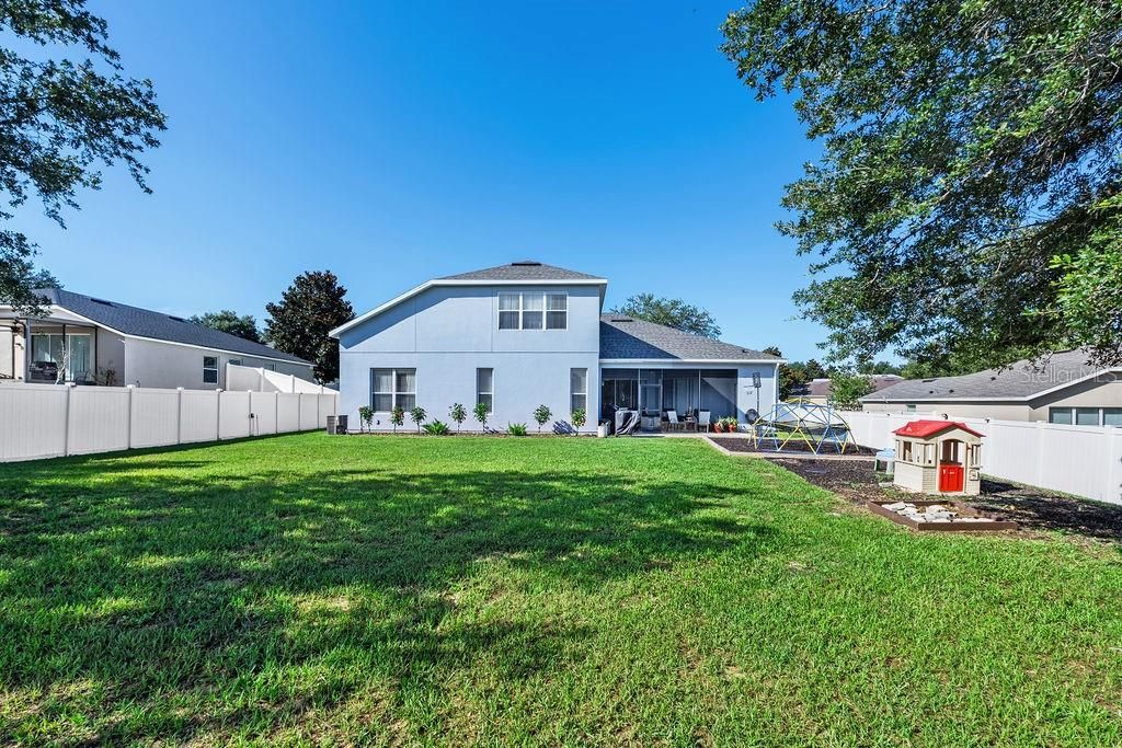 En Venta: $650,000 (4 camas, 3 baños, 3380 Pies cuadrados)