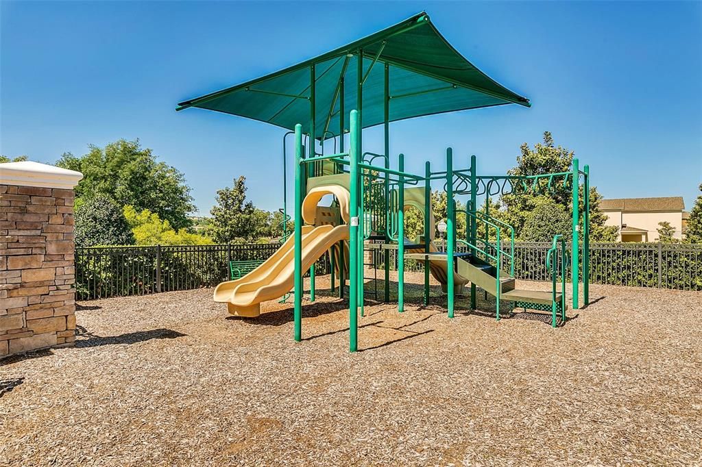En Venta: $650,000 (4 camas, 3 baños, 3380 Pies cuadrados)