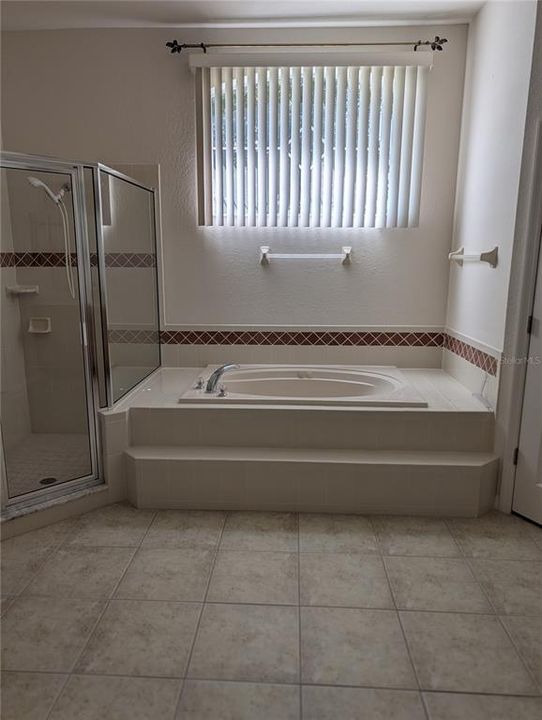For Rent: $2,875 (3 beds, 2 baths, 2111 Square Feet)