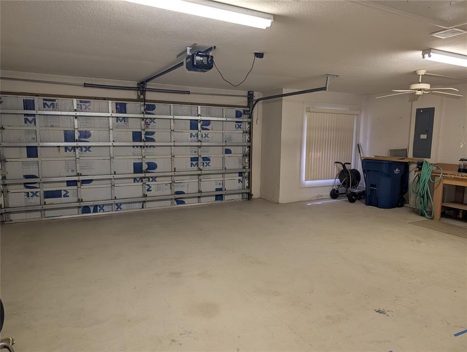 For Rent: $2,875 (3 beds, 2 baths, 2111 Square Feet)