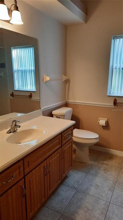 For Rent: $2,900 (3 beds, 2 baths, 2111 Square Feet)
