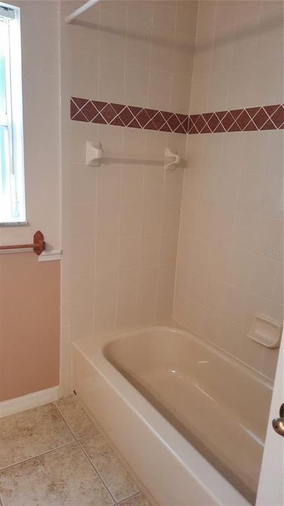 For Rent: $2,900 (3 beds, 2 baths, 2111 Square Feet)