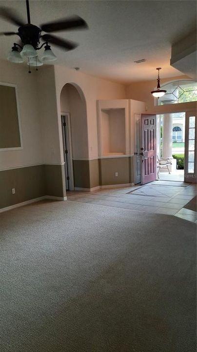 For Rent: $2,900 (3 beds, 2 baths, 2111 Square Feet)