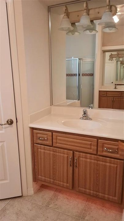 For Rent: $2,900 (3 beds, 2 baths, 2111 Square Feet)