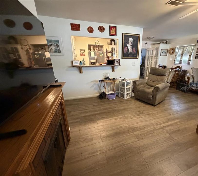 На продажу: $170,000 (3 спален, 2 ванн, 1292 Квадратных фут)