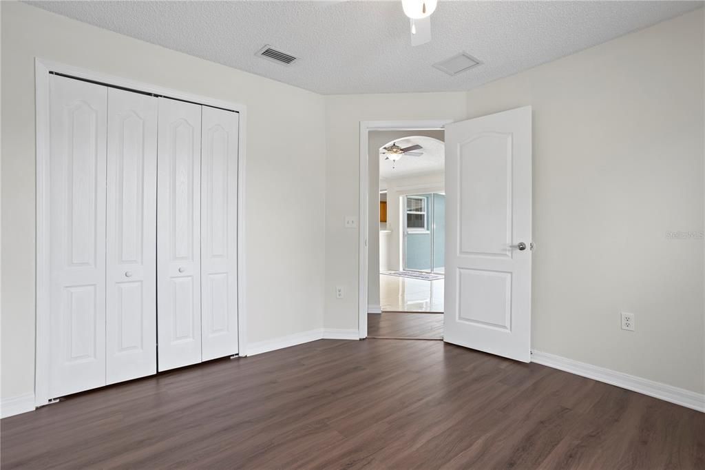 For Sale: $350,500 (4 beds, 2 baths, 1656 Square Feet)