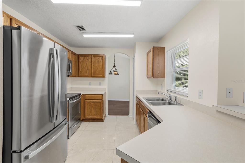 For Sale: $350,500 (4 beds, 2 baths, 1656 Square Feet)