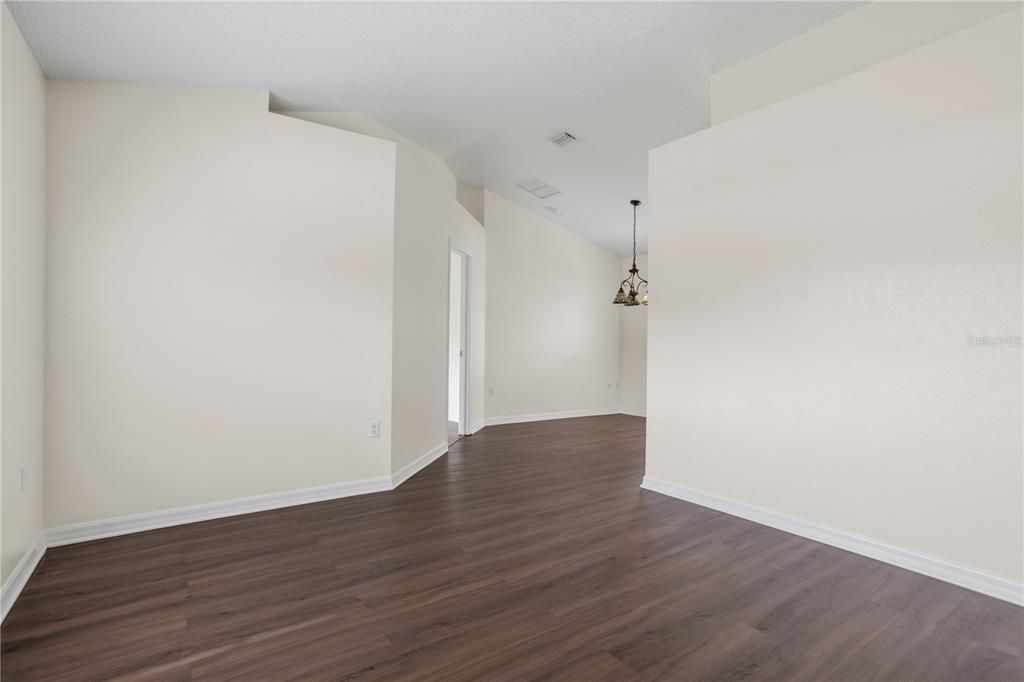 For Sale: $350,500 (4 beds, 2 baths, 1656 Square Feet)