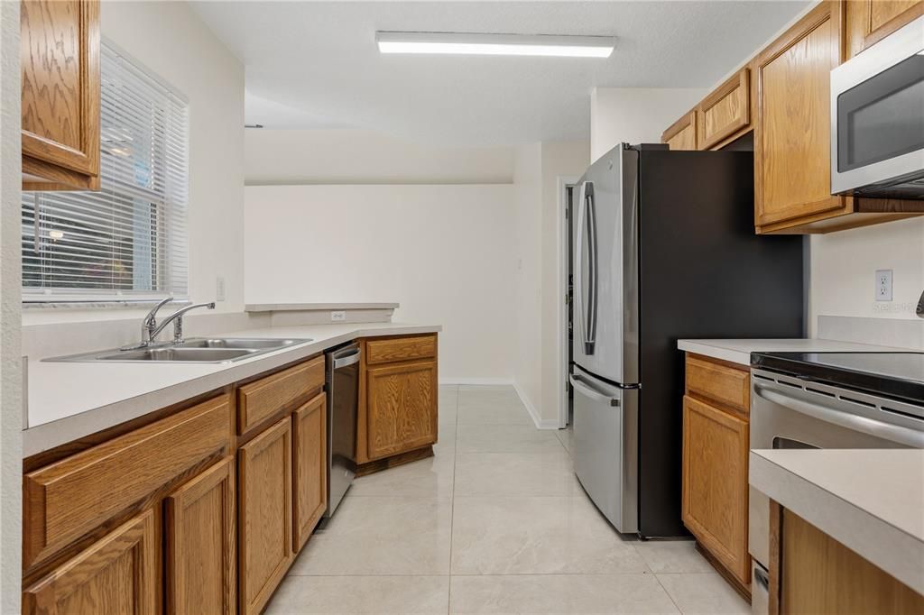 For Sale: $350,500 (4 beds, 2 baths, 1656 Square Feet)