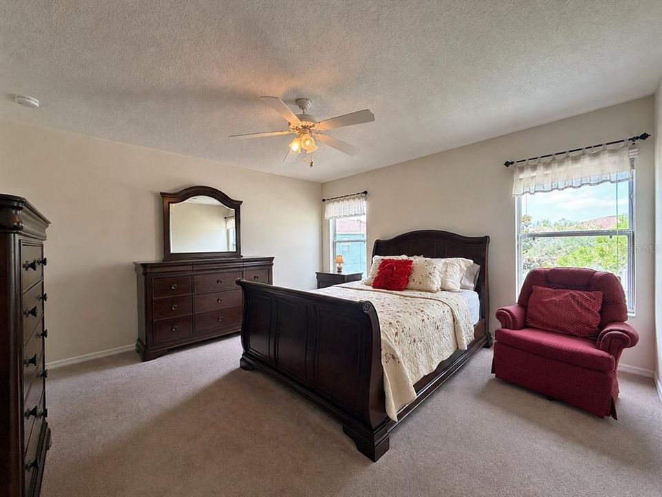 For Sale: $315,000 (2 beds, 2 baths, 1252 Square Feet)
