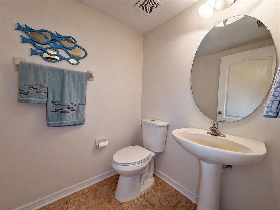 For Sale: $315,000 (2 beds, 2 baths, 1252 Square Feet)