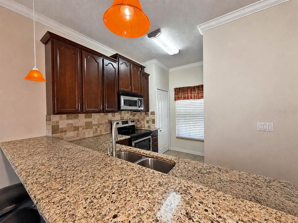 For Sale: $315,000 (2 beds, 2 baths, 1252 Square Feet)